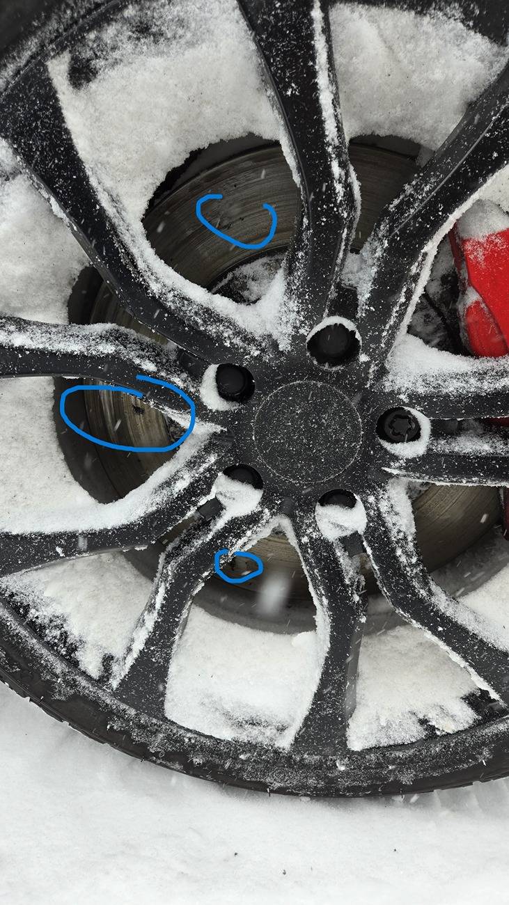 Acura Integra ITS 24 disc brakes - Black marks & deposit on 4 discs 20250216_132157