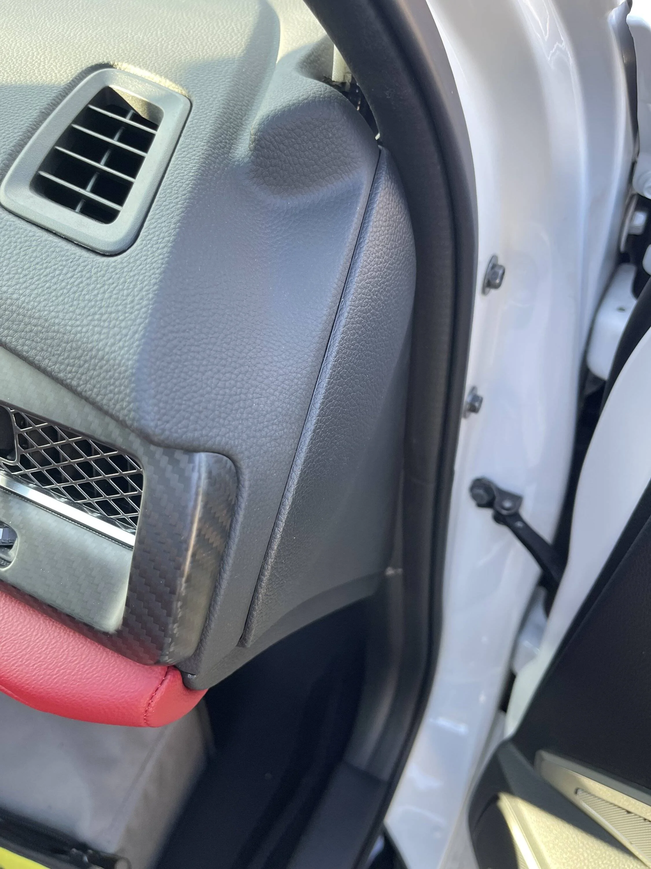 Acura Integra How to remove part of dash to get to bar behind Apillar ( Please Help ) IMG_4297