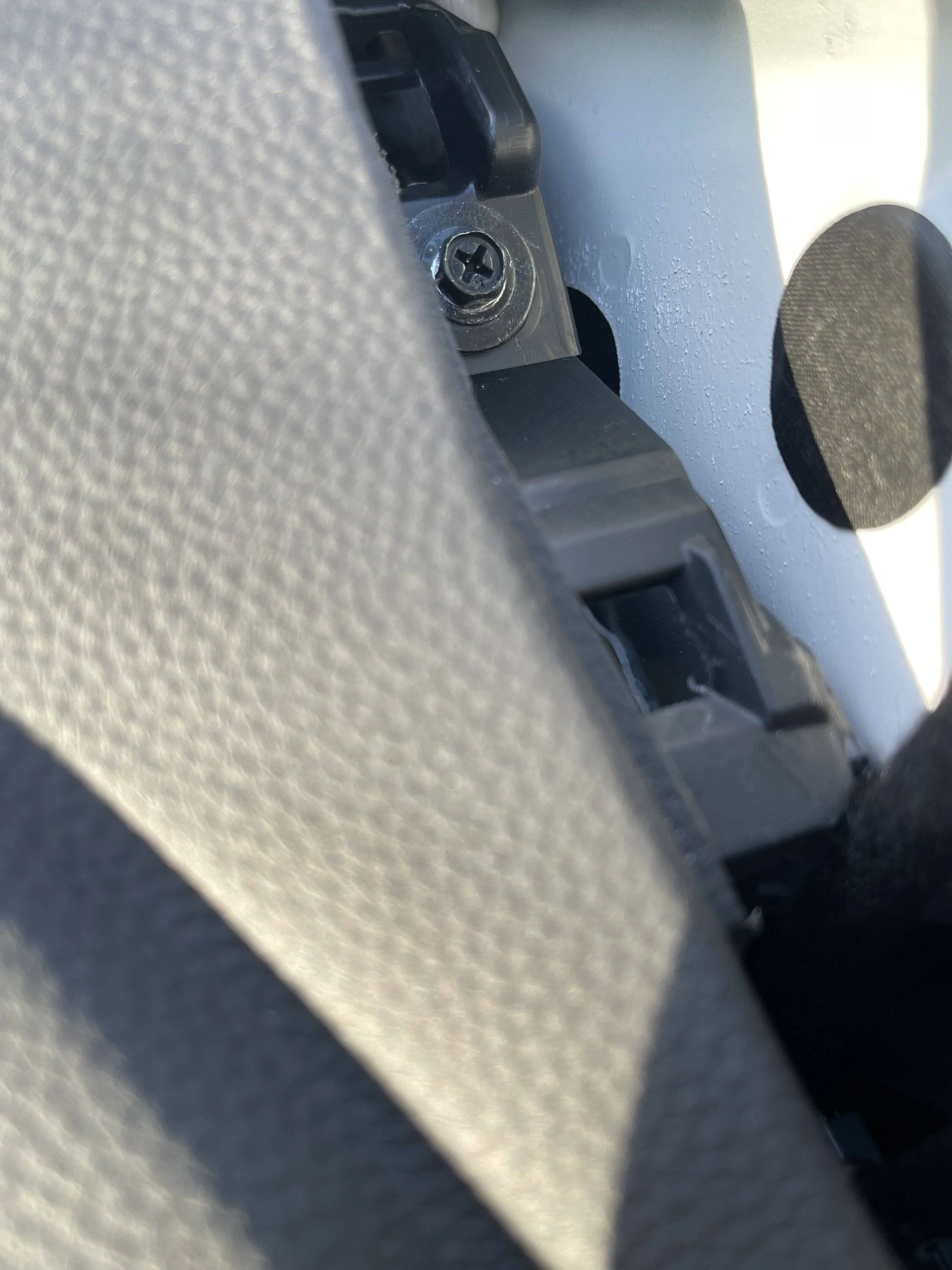 Acura Integra How to remove part of dash to get to bar behind Apillar ( Please Help ) IMG_4295