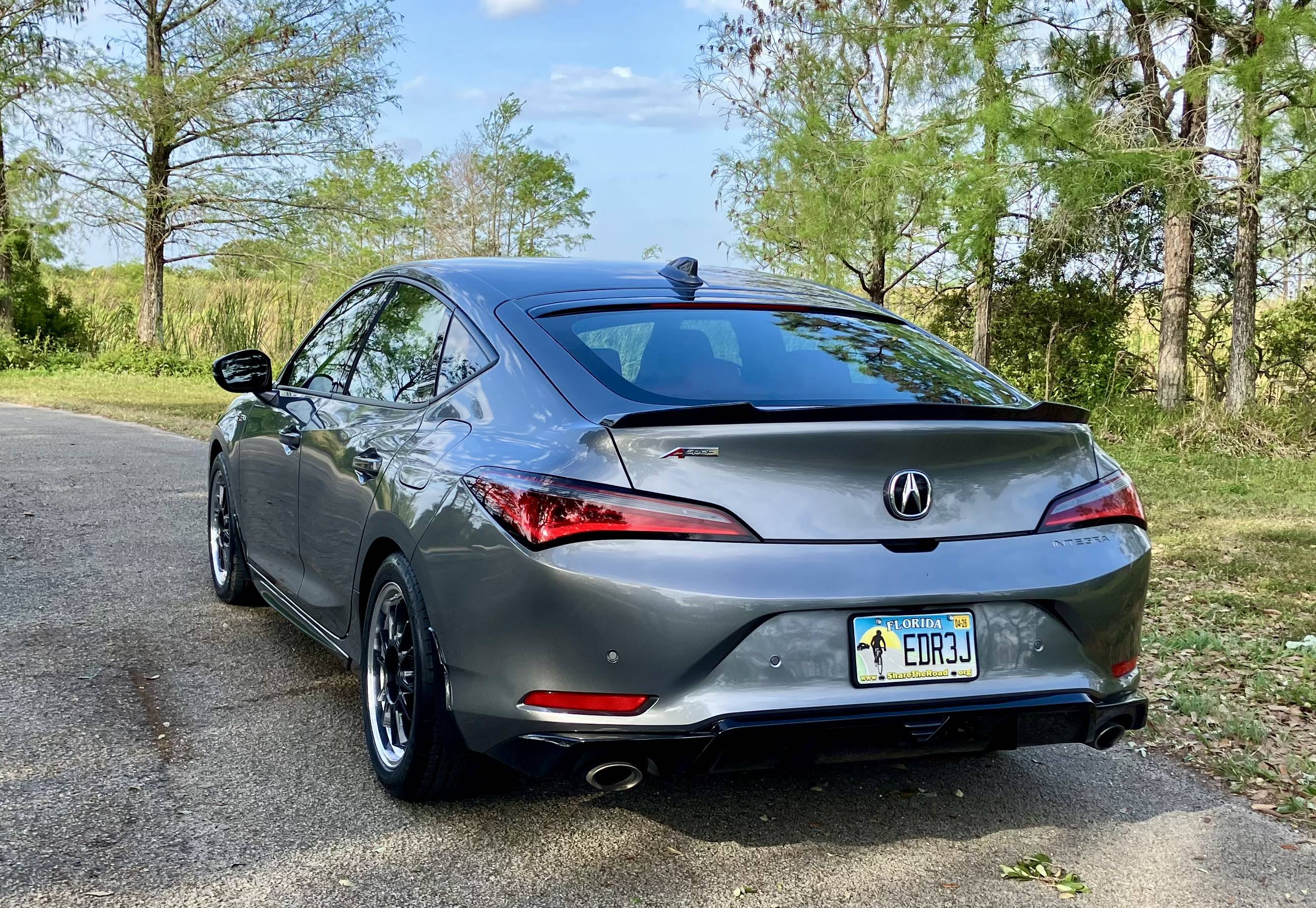 Acura Integra 17x8 Konig Hypergram metallic carbon with machined rims IMG_4898