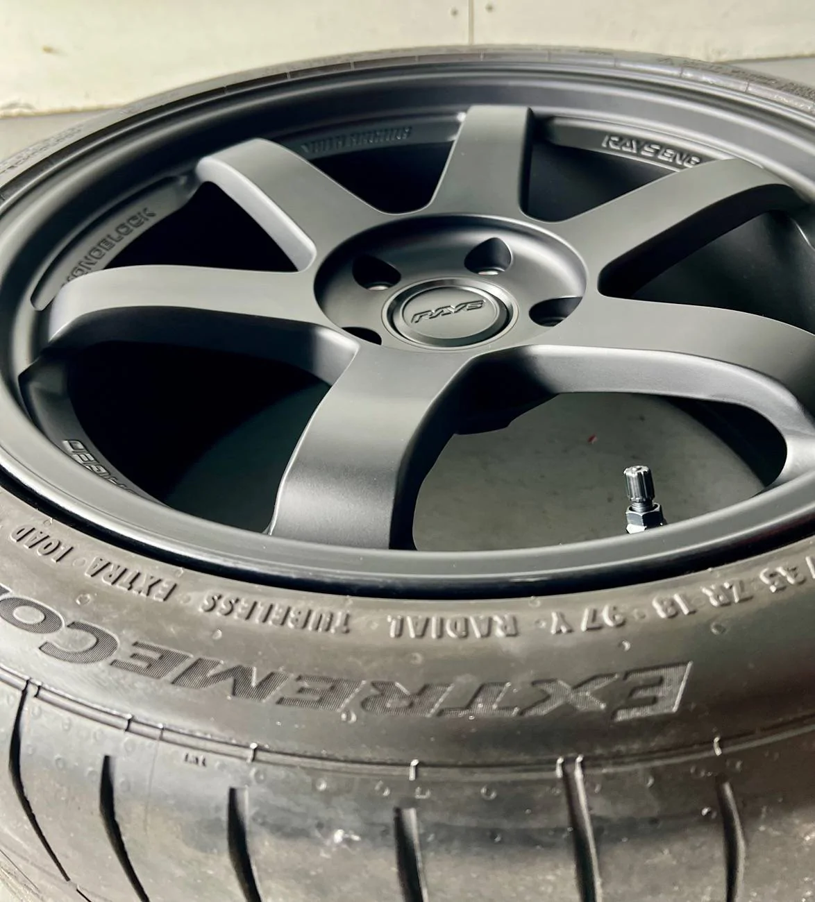 Acura Integra Volk Racing TE37SL 18x9.5 +38 5x120 IMG_5350