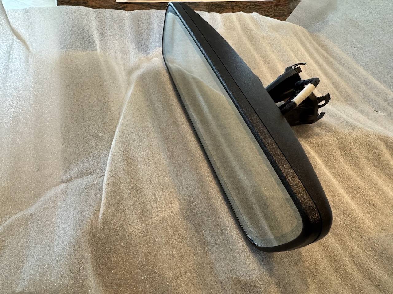 Acura Integra Honda dimming/Homelink mirror with modified Dongar adapter mirror2