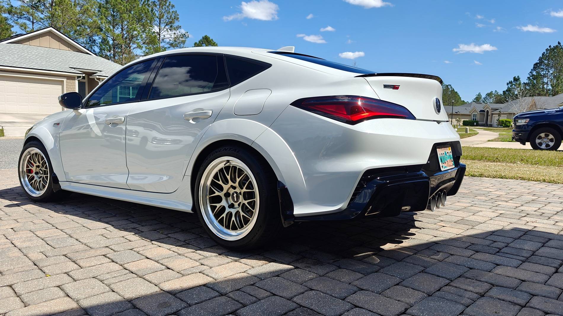 Acura Integra Apex Forged ML-10RT Motorsport gold 18x10 +40 with Conti Extreme Contact 02's IMG20250313143729