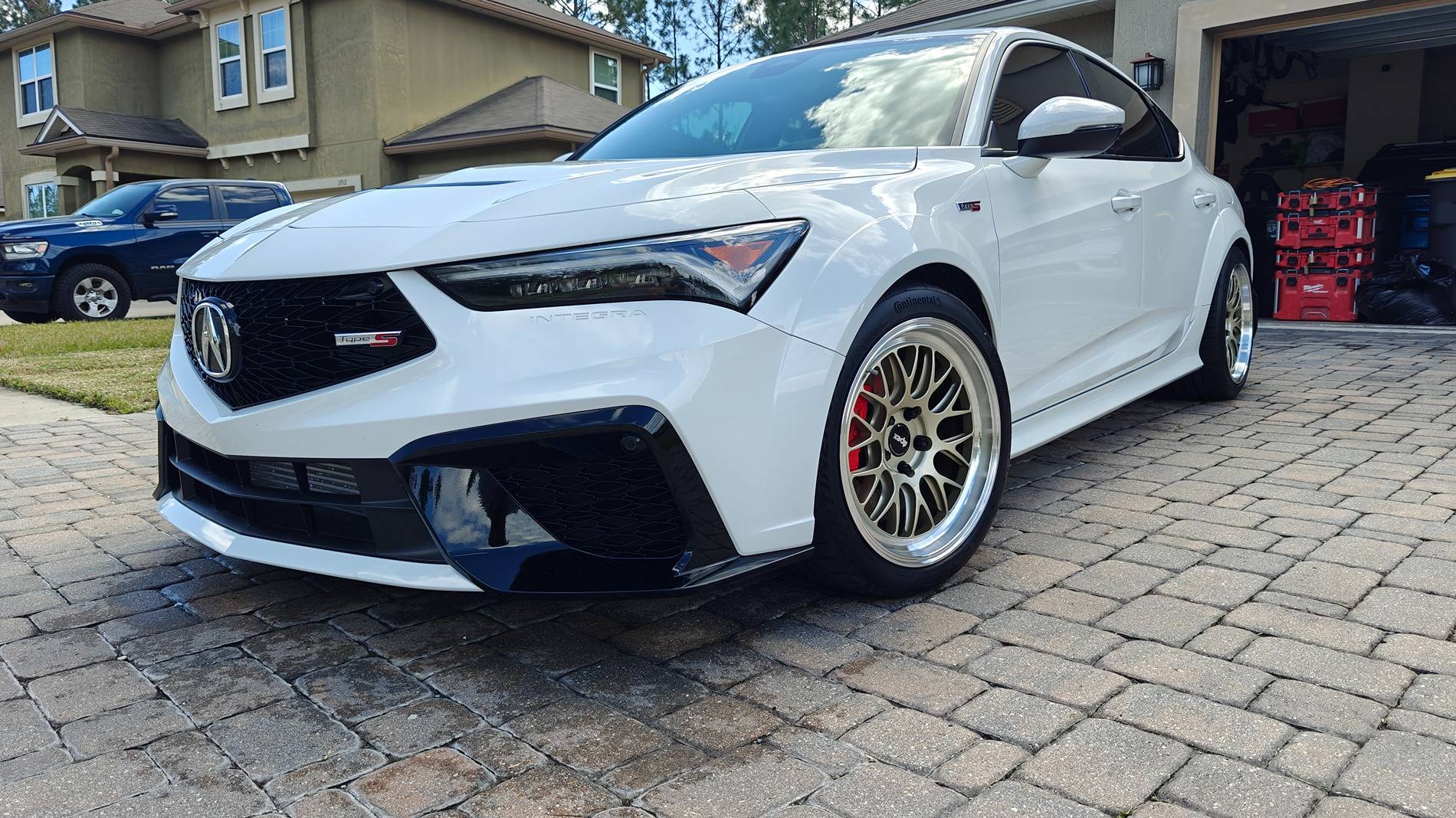 Acura Integra Apex Forged ML-10RT Motorsport gold 18x10 +40 with Conti Extreme Contact 02's IMG20250313144120