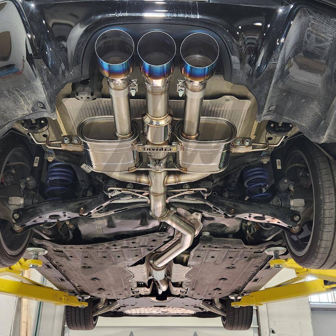 Acura Integra DE5 Type S Invidia Q300 install + sound clips Invidia Q300 Exhaust  23+ Integra Type S DE5 (10)