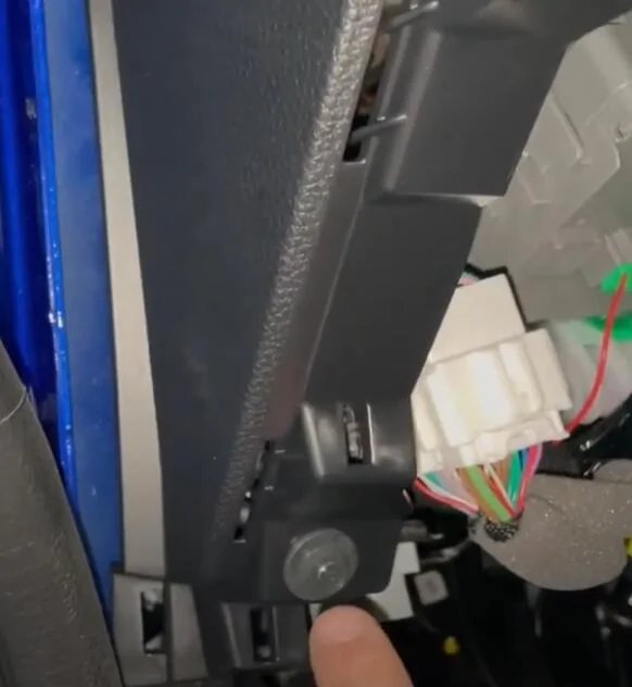 Acura Integra Where is the ground bolt near the fusebox? 1747311629713-co