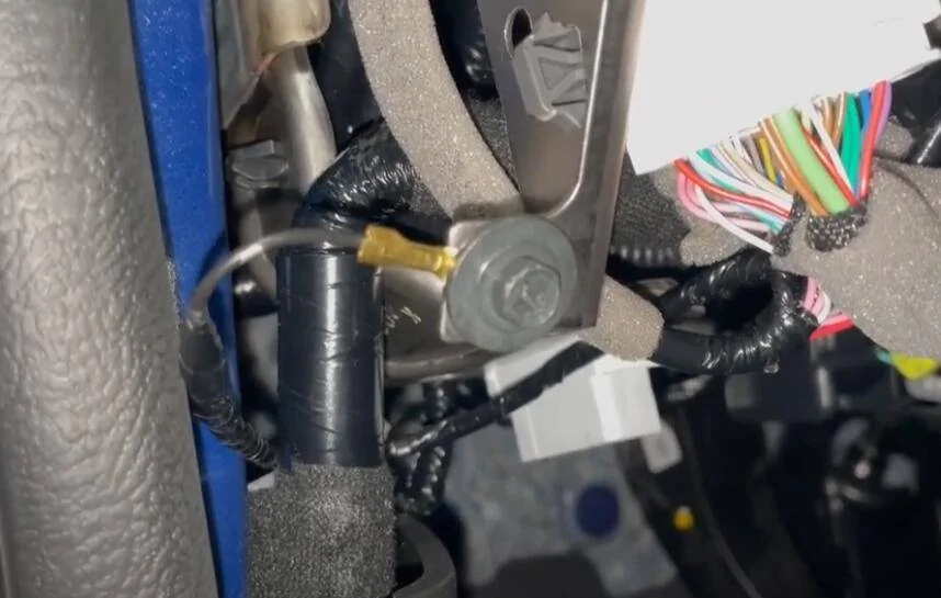 Acura Integra Where is the ground bolt near the fusebox? 1747311674955-c0