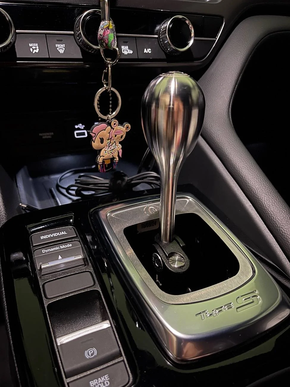 Acura Integra Show me your knobs IMG_7023