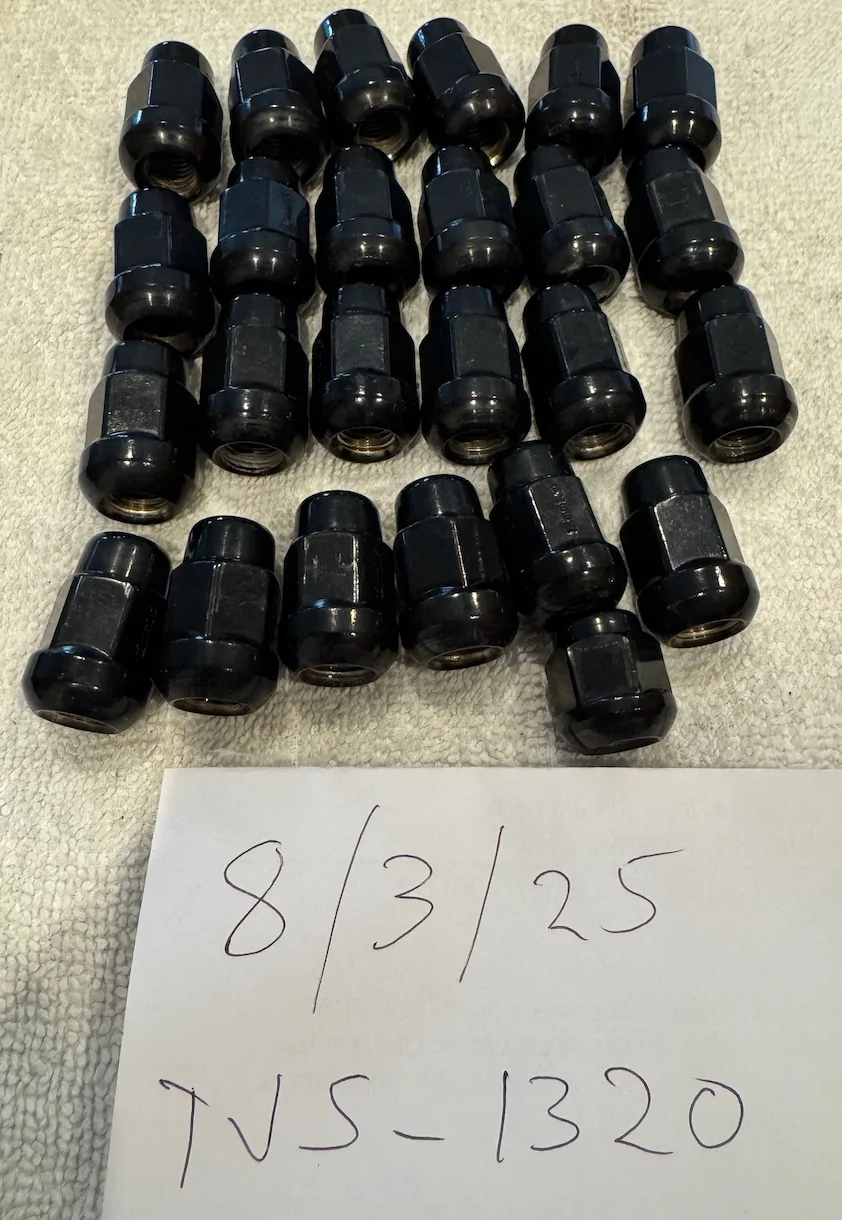 Acura Integra Gorilla, Black, M12x1.5 ball seat lug nuts, 1.38" tall acorn style, 24 pcs lugs_01