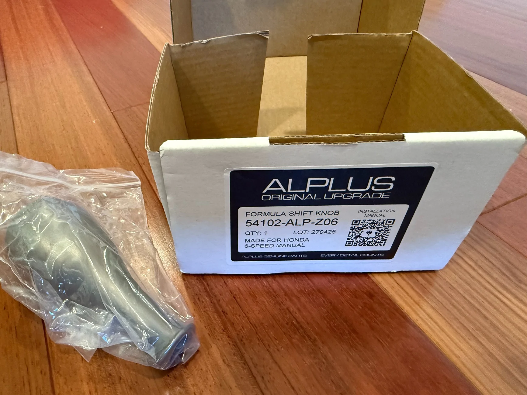 Acura Integra FS: Alplus Formula Shift Knob Titanium IMG_5878