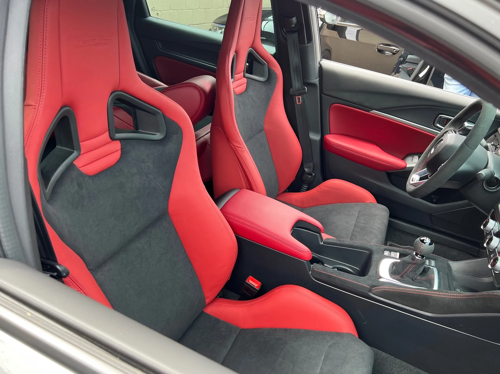 Acura Integra 24 Liquid Carbon Type-S Intro & Build Seat 2