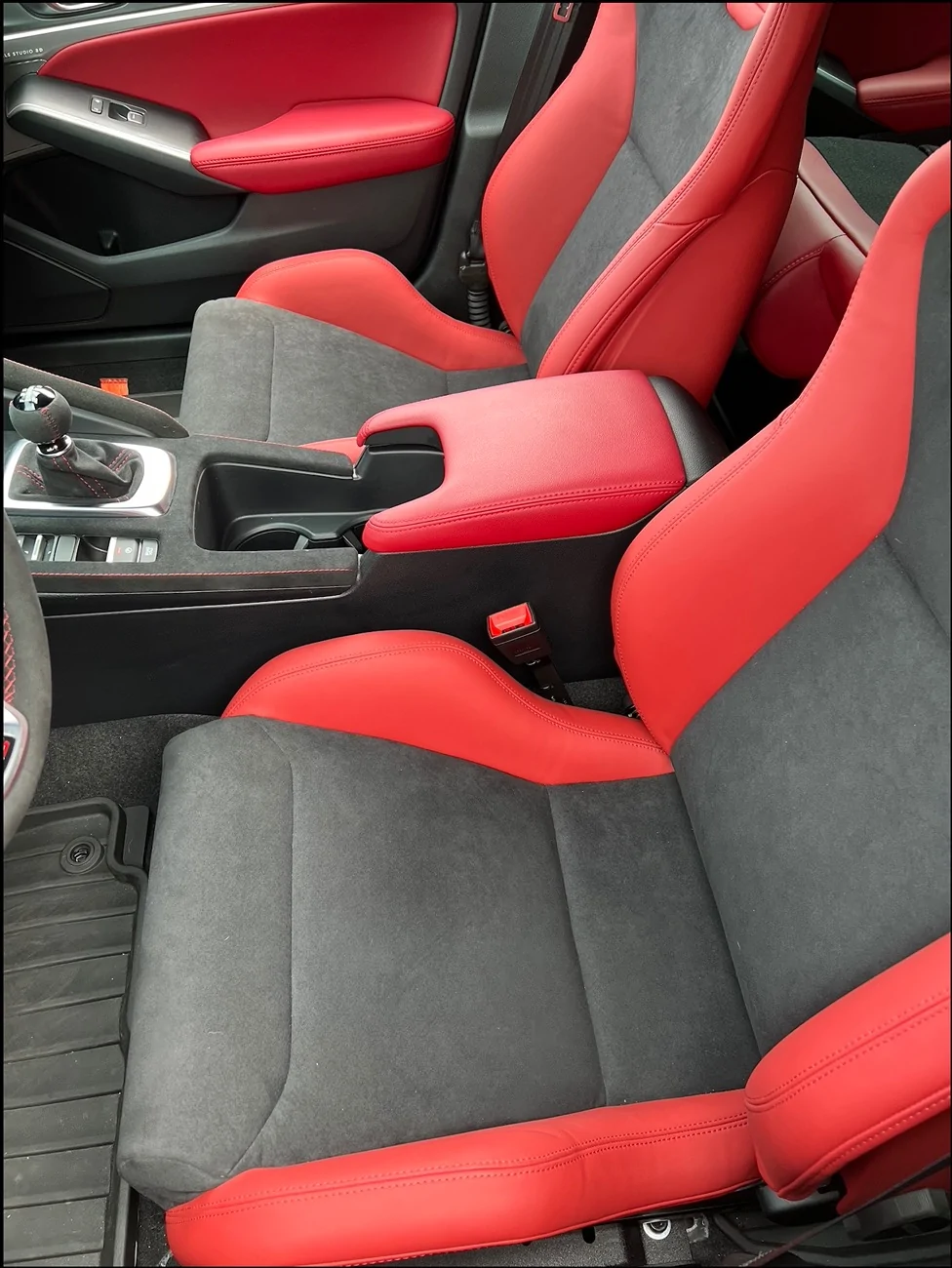 Acura Integra 24 Liquid Carbon Type-S Intro & Build Seat 4