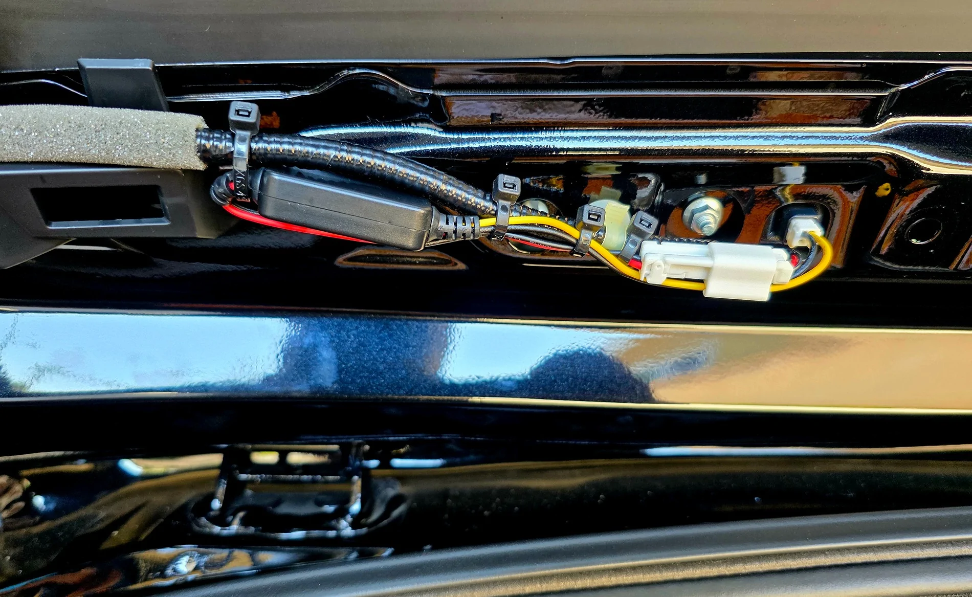 Acura Integra Center Brake Light Strobe Module 1000011192