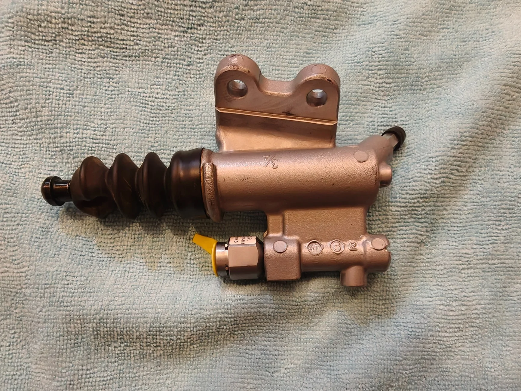 Acura Integra Which Acuity parts needed to just remove lateral slop on shifter? IMG20250907202535