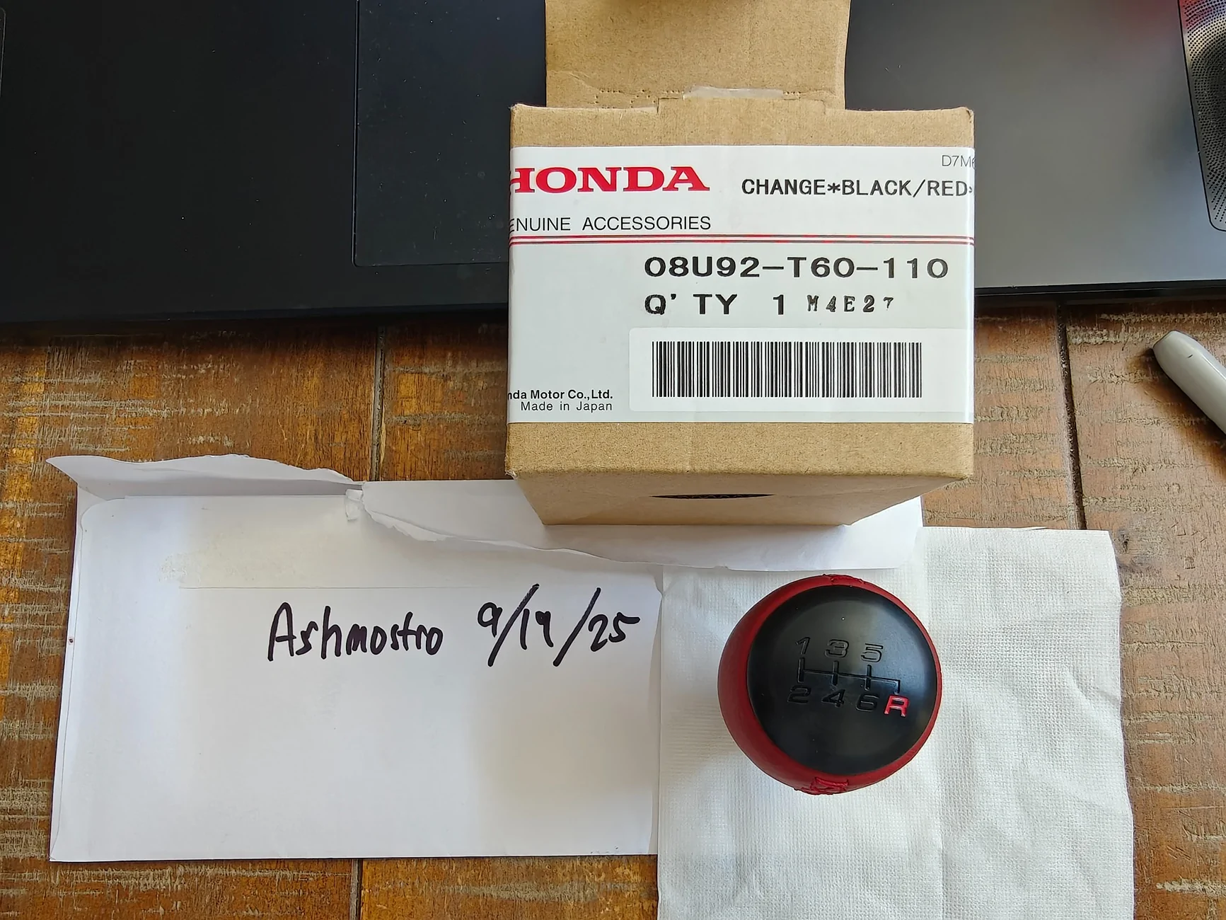 Acura Integra FS: OEM Honda accessory red leather shift knob IMG20250919120340