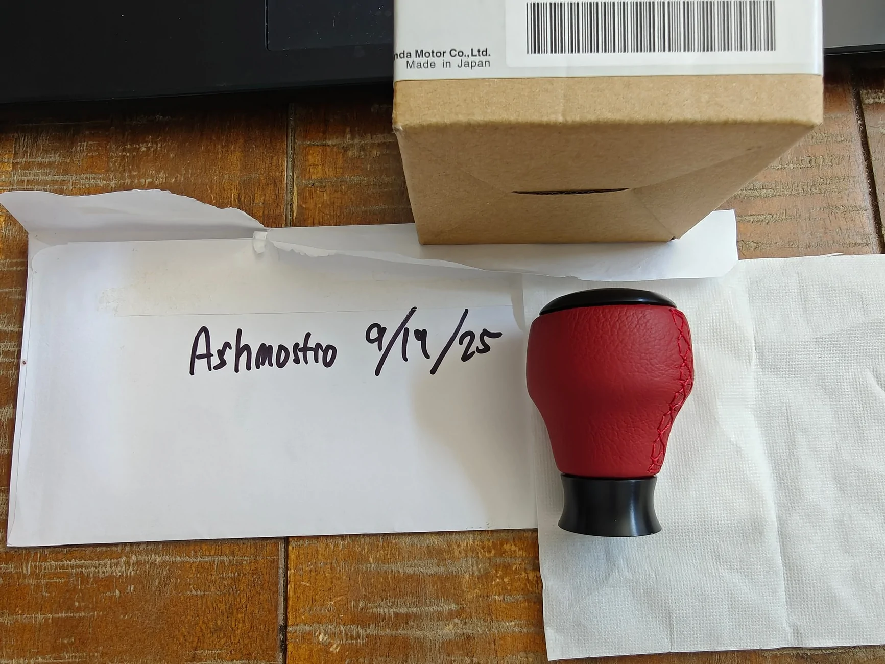 Acura Integra FS: OEM Honda accessory red leather shift knob IMG20250919120408