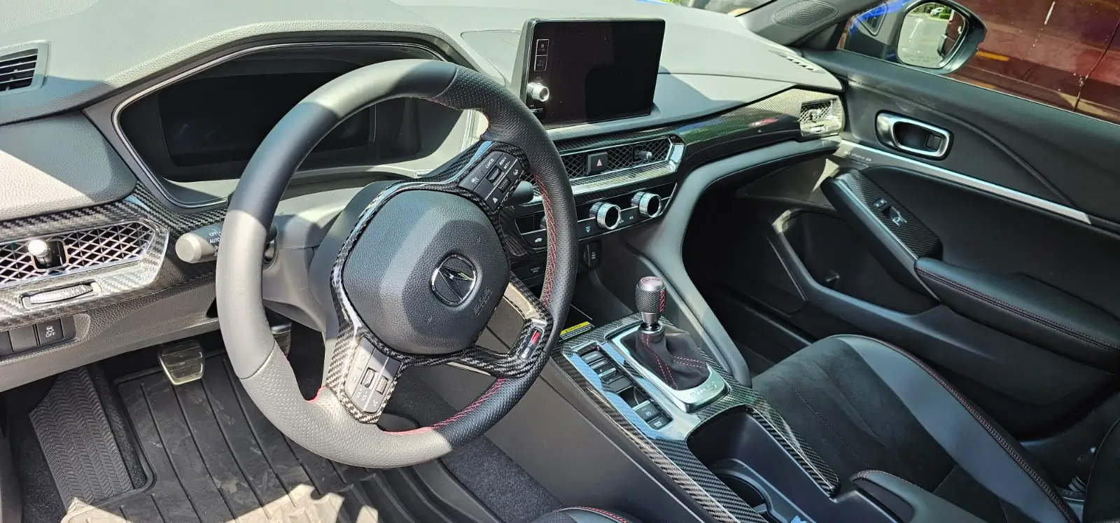 Acura Integra Center Console Facelift w/ VViVid honeycomb pattern wrap and Acuity Poco shift knob 1761122715865-i6