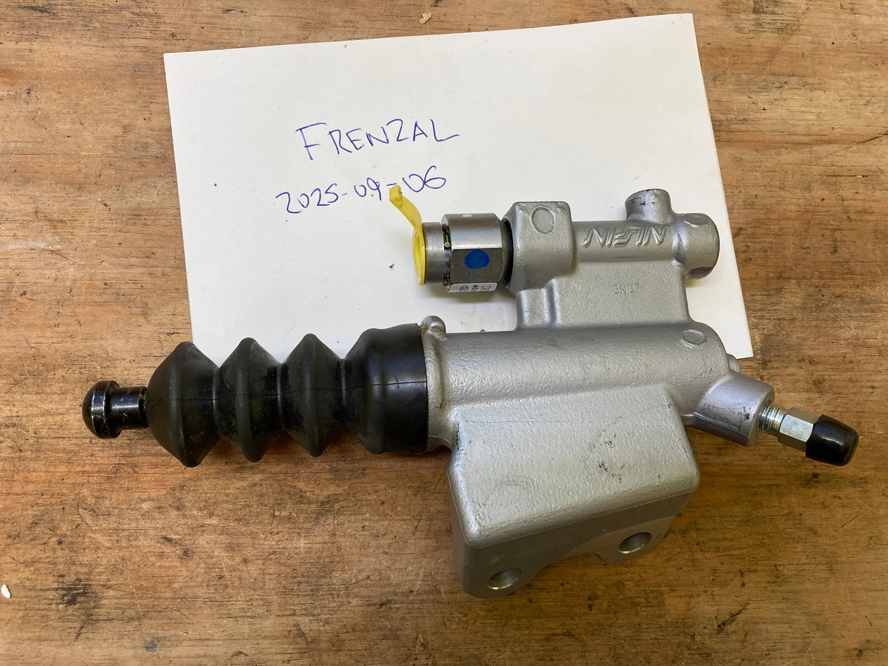 Acura Integra Clutch slave cylinder w/o CDV - Shipping to Canada only or local pickup - 75 $ IMG_2860