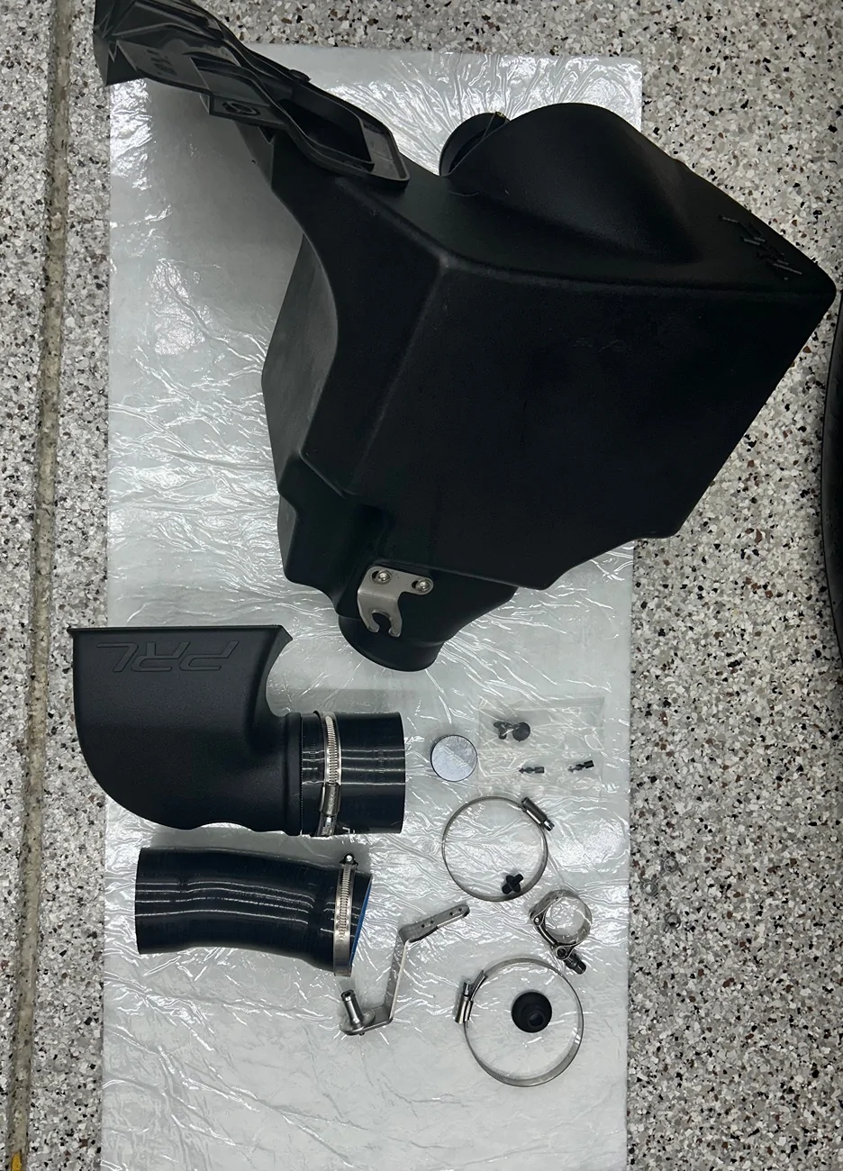 Acura Integra **** Many parts. All must go **** 11th GEN Civic or 5th GEN Acura (non R,S type). IMG_6904