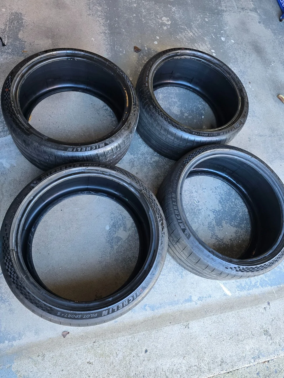 Acura Integra FS: OEM Michelin Pilot Sport 4S Tires 20251203_095934