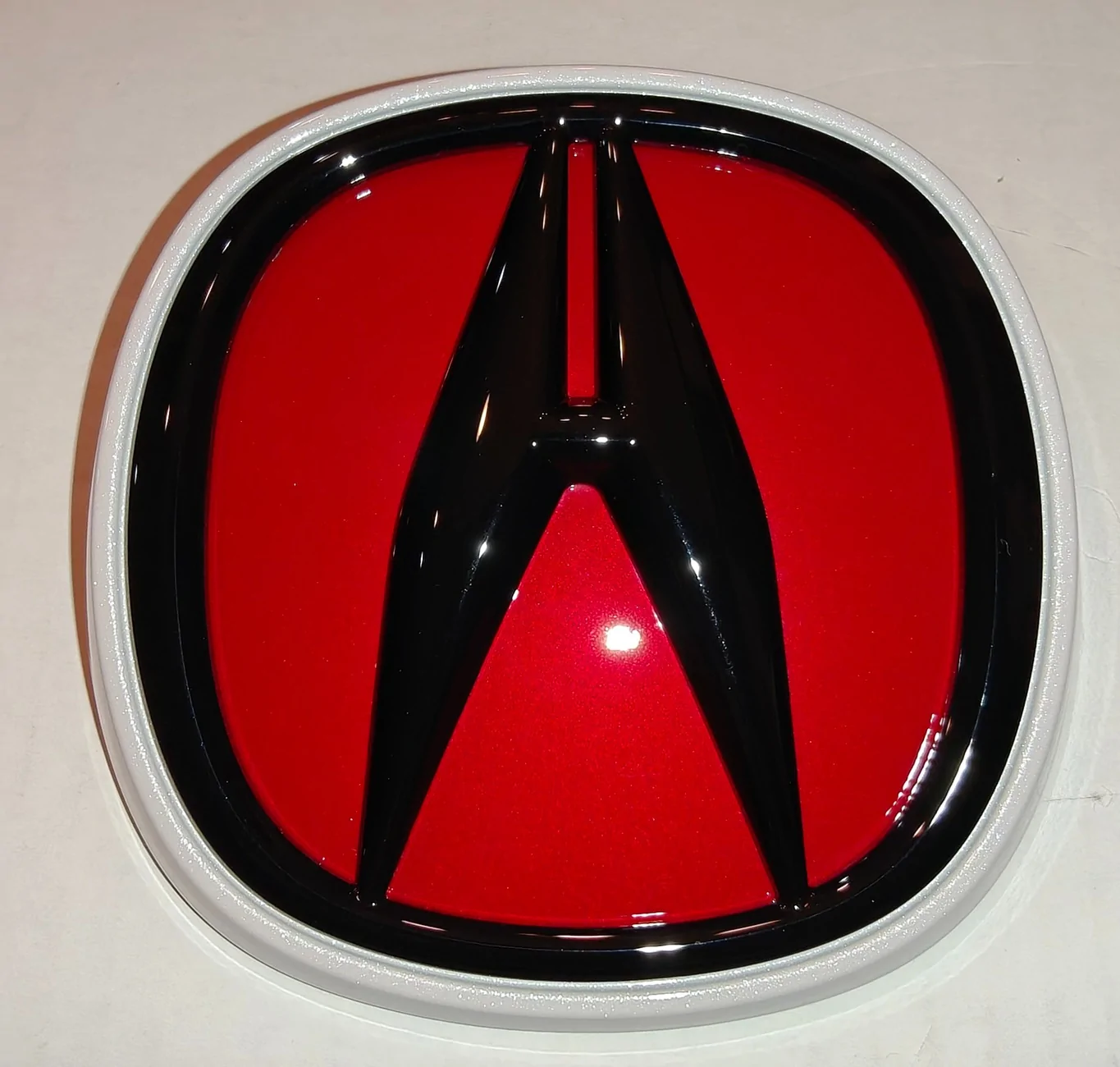Acura Integra Any red Acura badges for the de4/de5 yet? IMG20251207185215