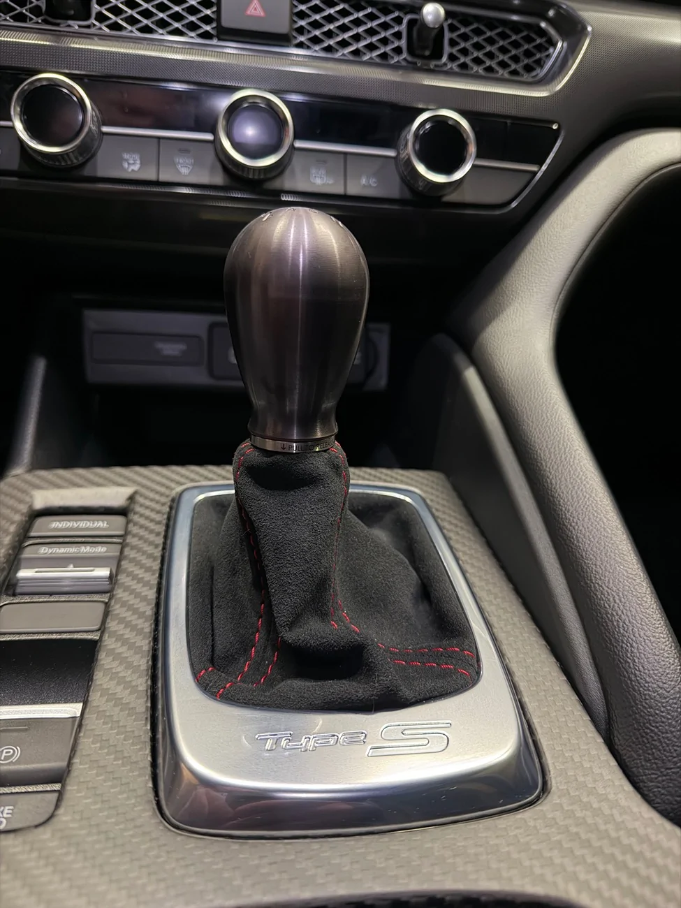Acura Integra Shift knobs anyone? IMG_0845