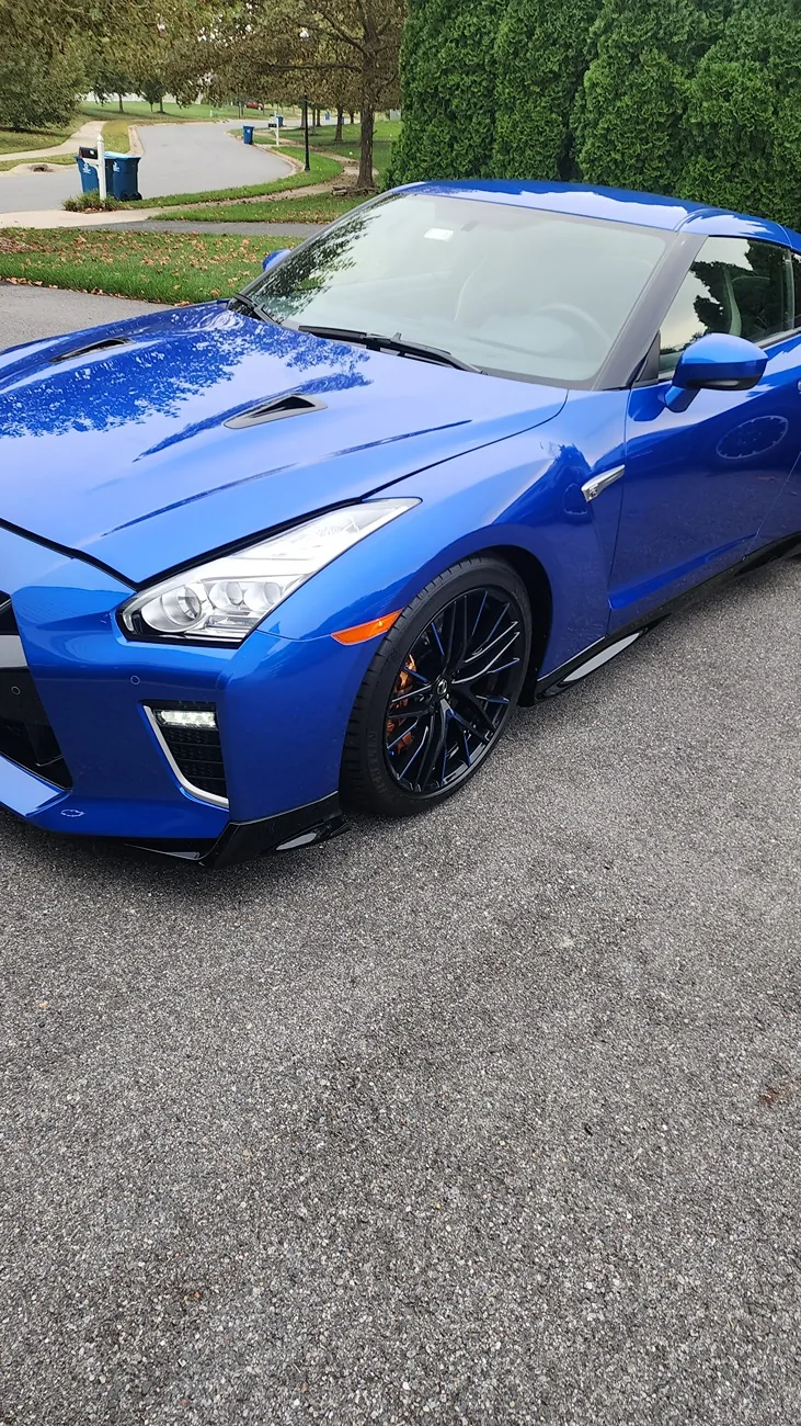 Acura Integra What enthusiast car do you think compliments the Type S well? old blu