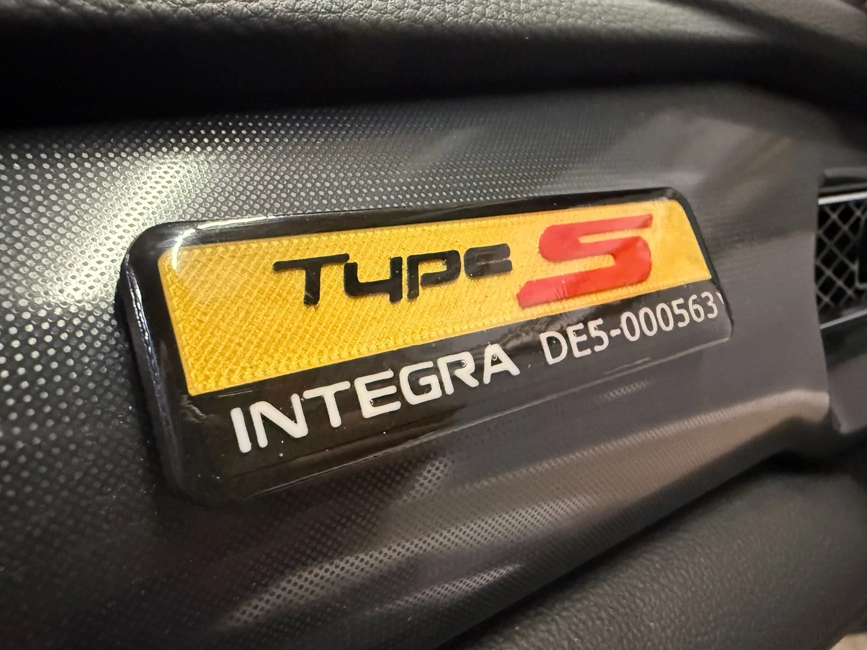 Acura Integra New happy ITS owner signing on TypeSBadge2
