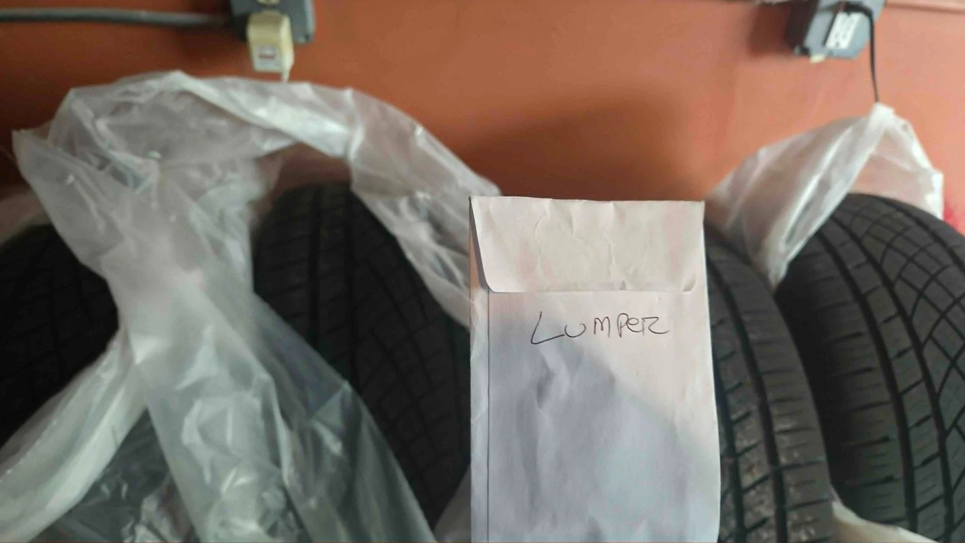 Acura Integra Wheels and tires for sale used 3ed58a16-eb36-4c7a-b811-7bc48874bd7a