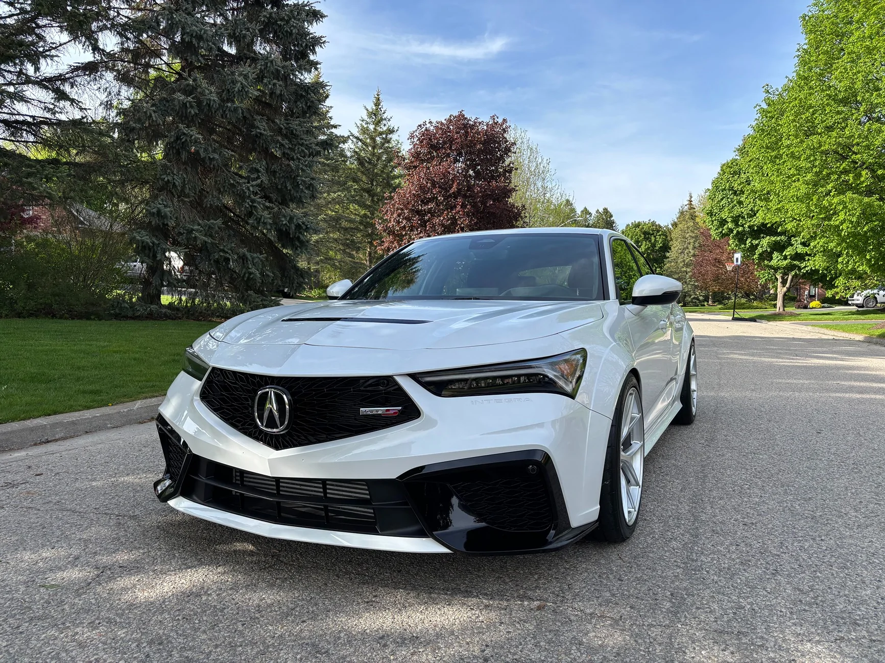 Acura Integra 19x9.5 +40 offset wheels and 265/35r19 tires installed image0