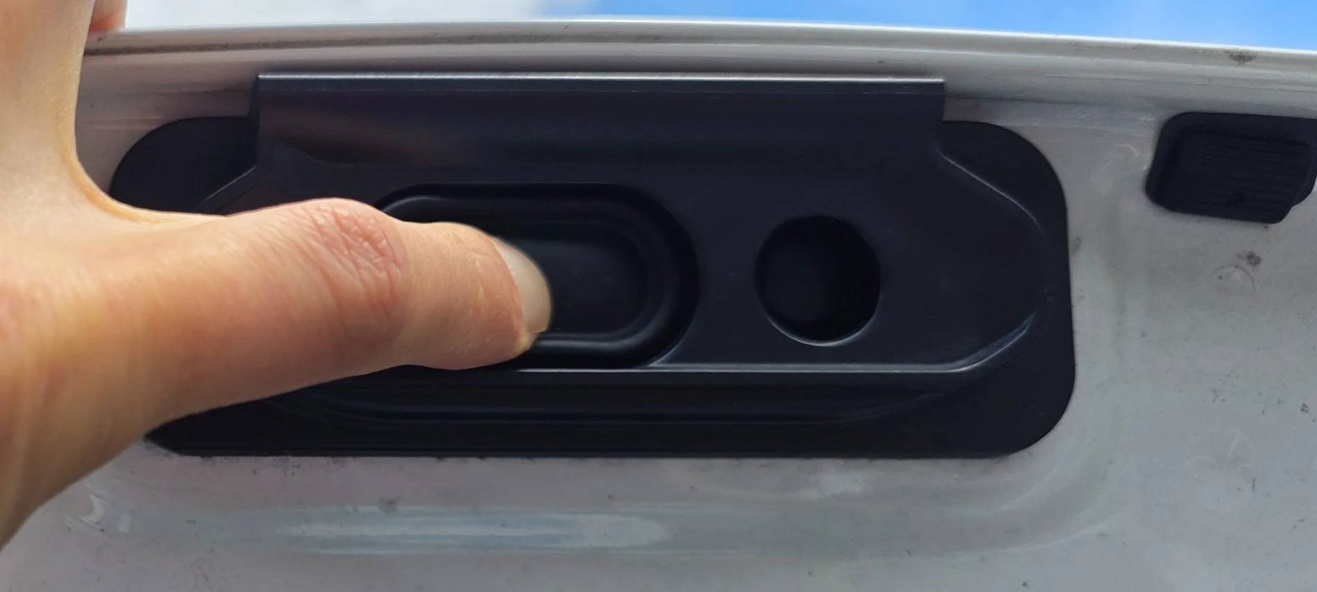 Acura Integra Trunk button broken? 12701
