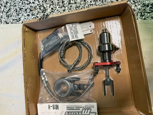Acura Integra Selling: Clutch Masters Hydraulic Clutch Release Bearing Kit (MC08222) — Red Anodized, K-Series — Opened Box, Never Installed 1787419972874-0q