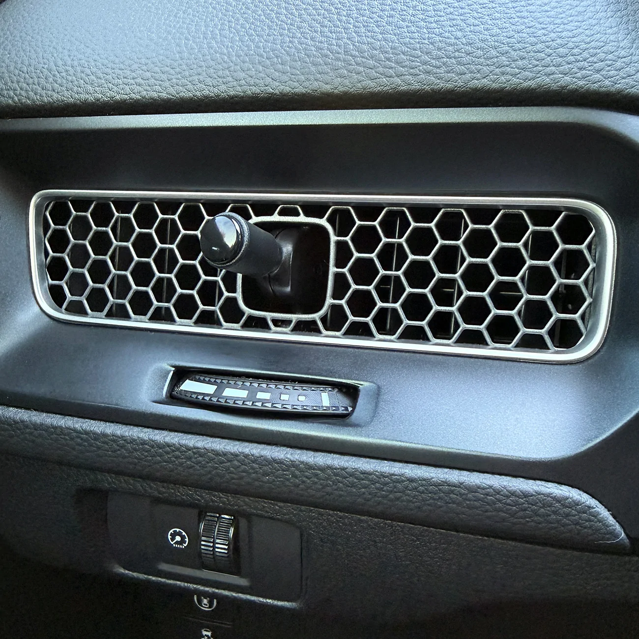 Acura Integra Gloss Black Climate Control Knobs from STRIX - Fits All Integras VA_G_BLK_T1_01