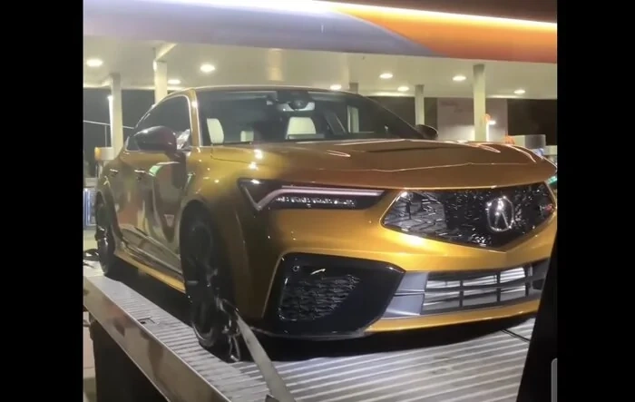 Tiger Eye Pearl Integra Type S arrives (Demo vehicle?)