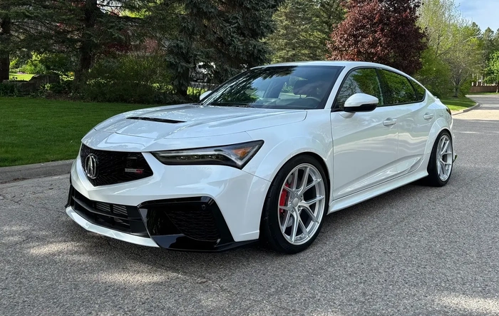 19x9.5 +40 offset wheels and 265/35r19 tires installed